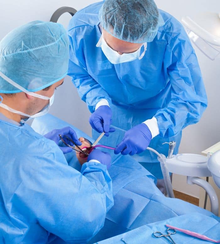 realizzazione di intervento di piccola chirurgia ambulatoriale